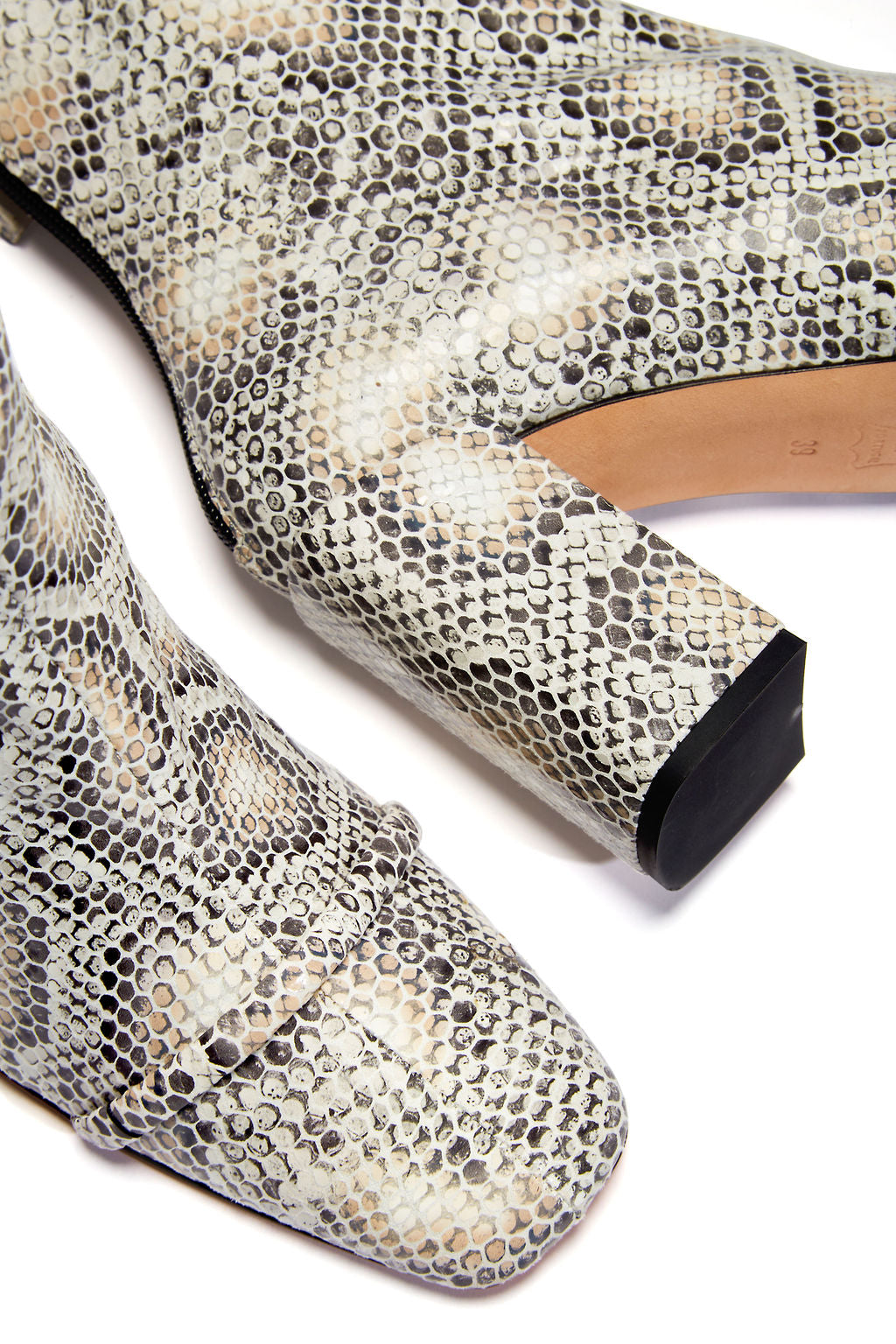 GIGI, Snake Print